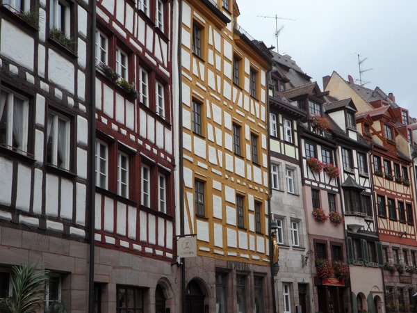 DENUE - Nuremberg - Facades.jpg